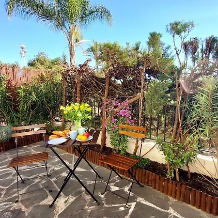 Grand Studio Avec Terrasse A 20 Metres De La Plage Appartamento *