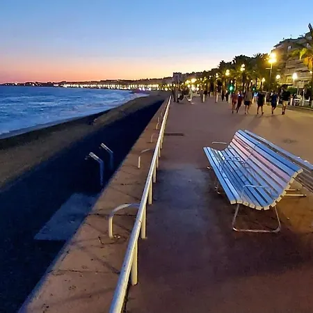Appartamento Grand Studio Avec Terrasse A 20 Metres De La Plage