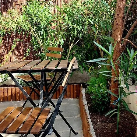 Grand Studio Avec Terrasse A 20 Metres De La Plage 公寓 *